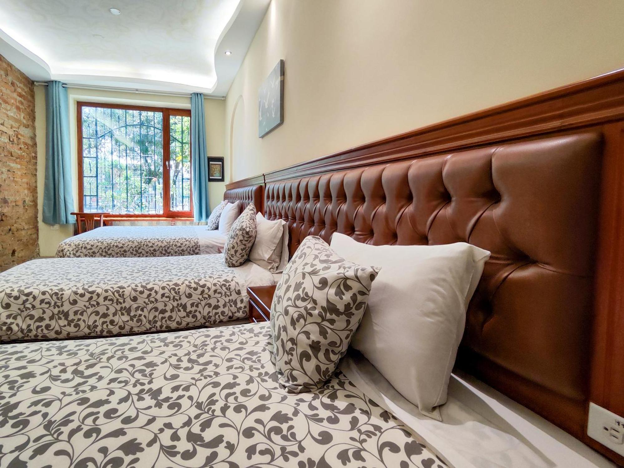 Artplaza Hotel Quito Exterior photo