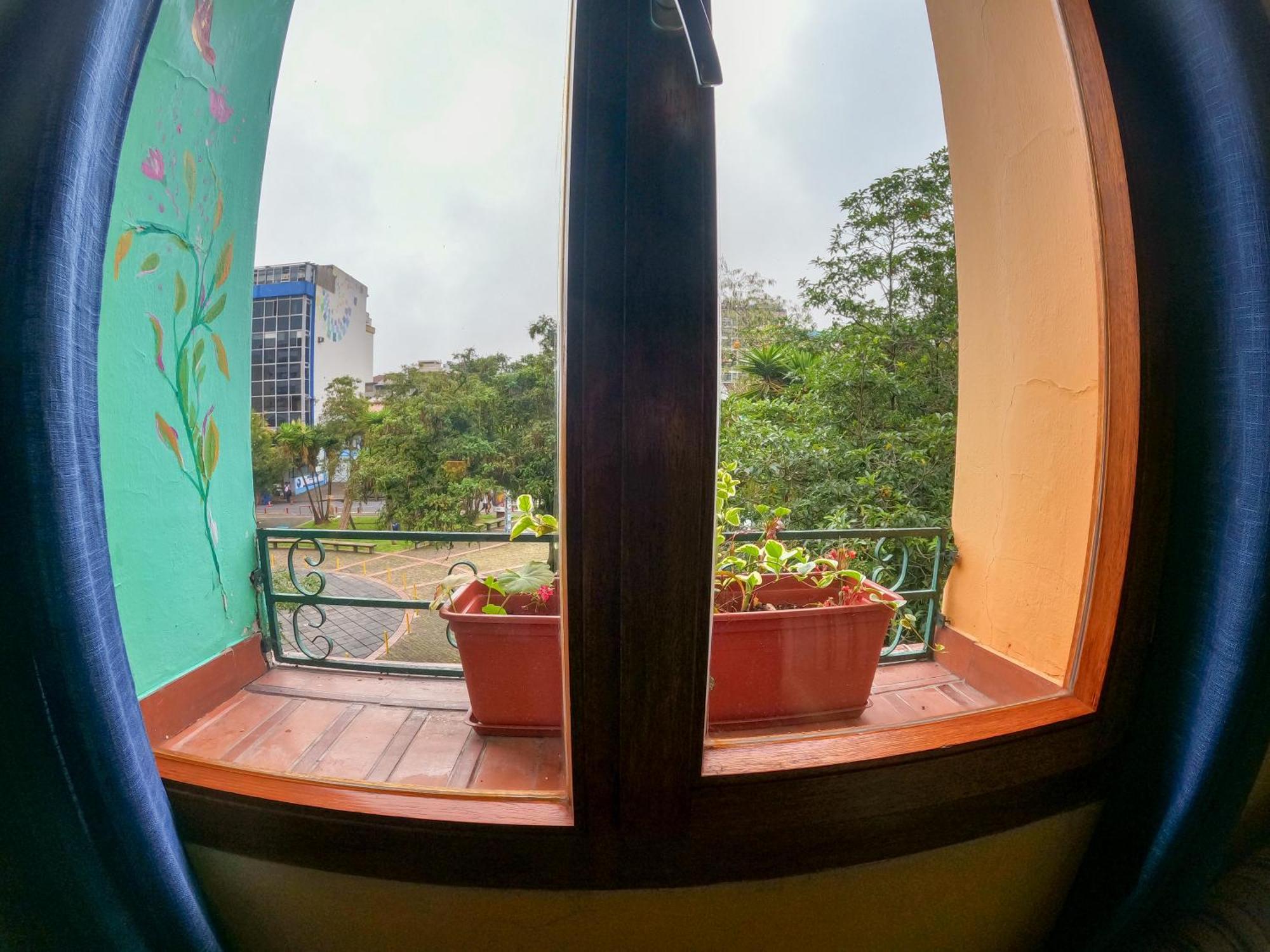 Artplaza Hotel Quito Exterior photo